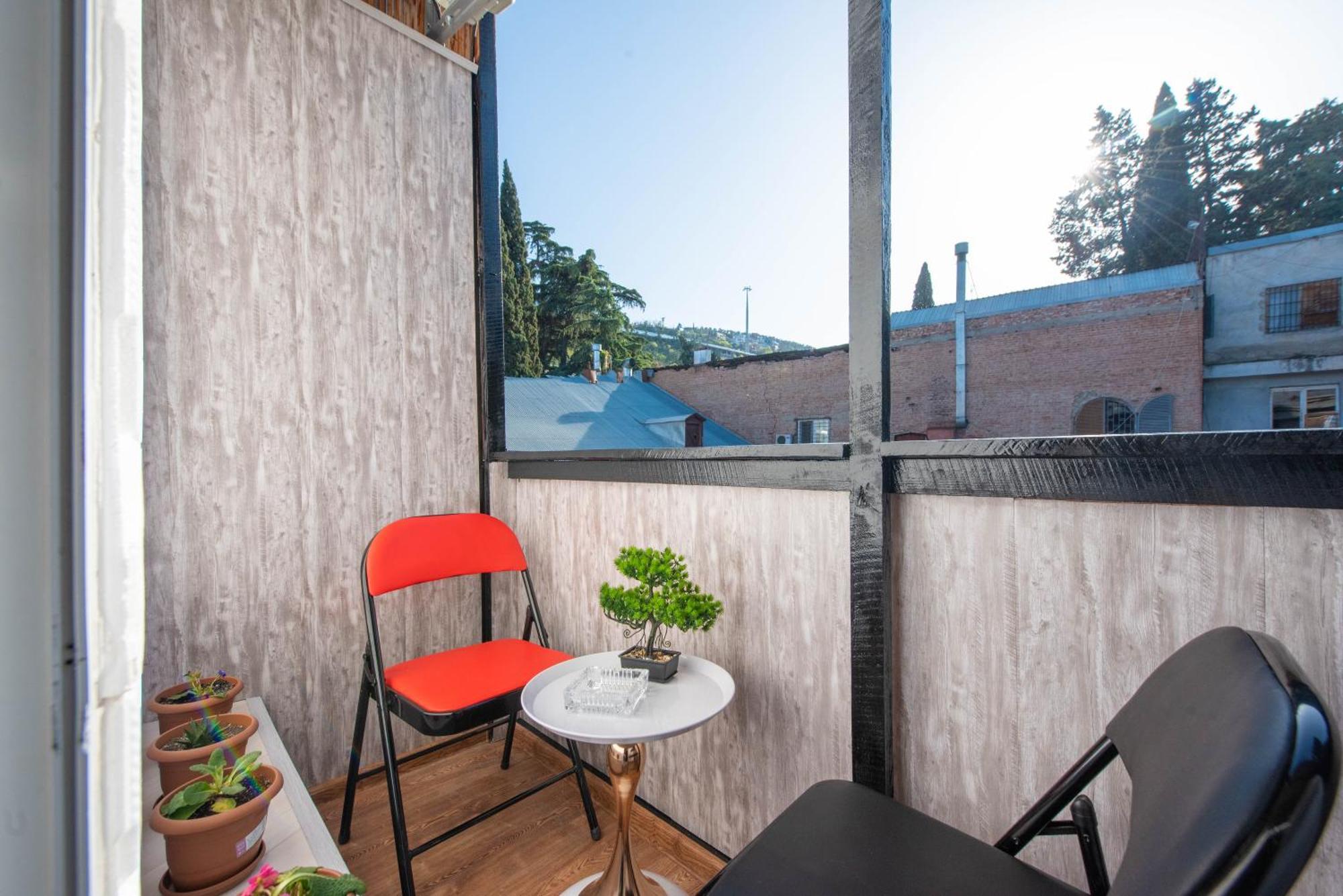 Apartment In Old Тбилиси Екстериор снимка